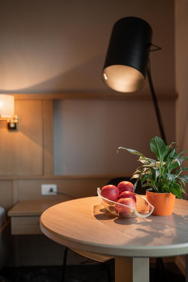 Apartmenthotel Ritterhof Suites & Breakfast Schenna Exteriör bild