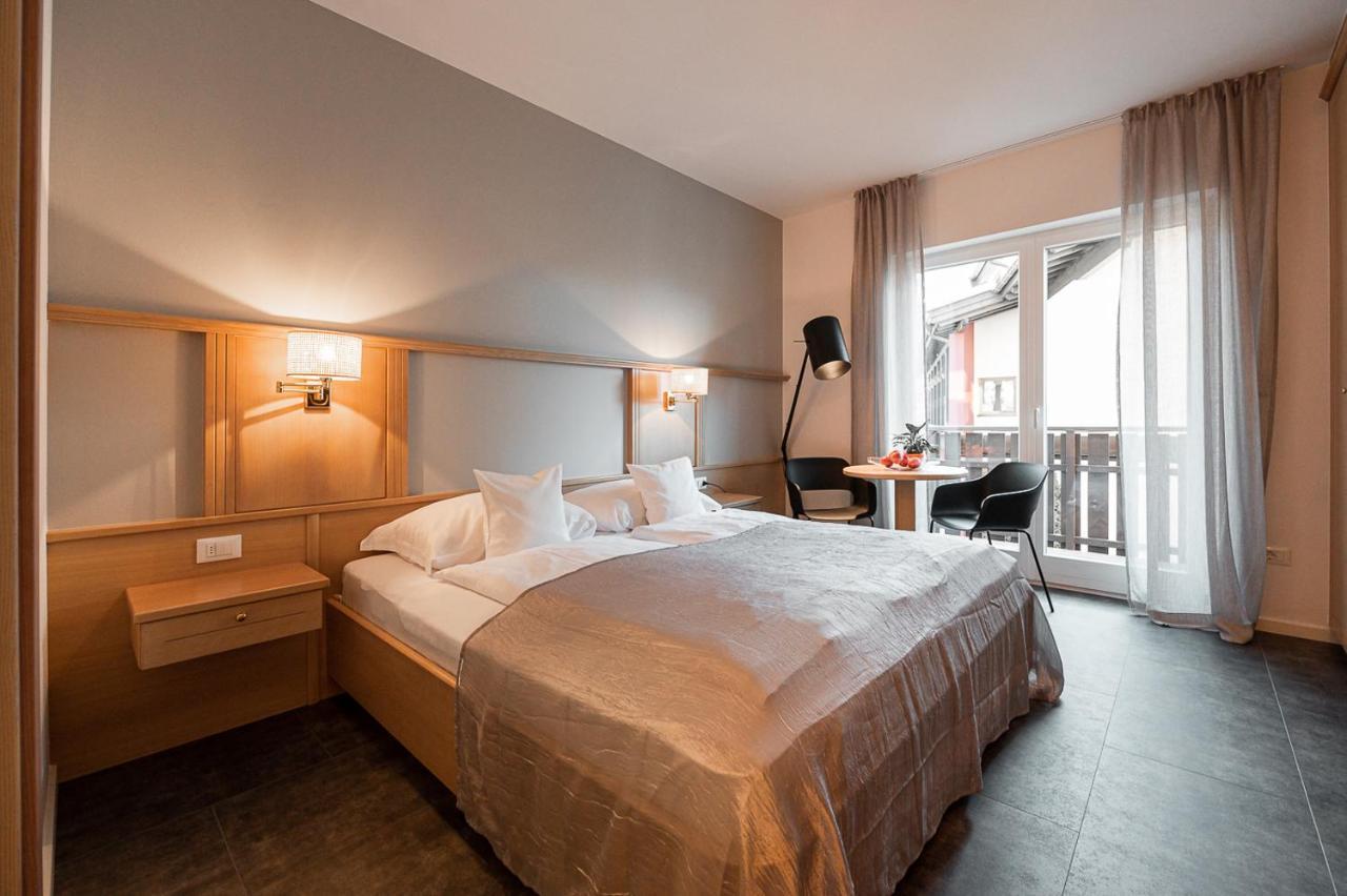 Apartmenthotel Ritterhof Suites & Breakfast Schenna Exteriör bild