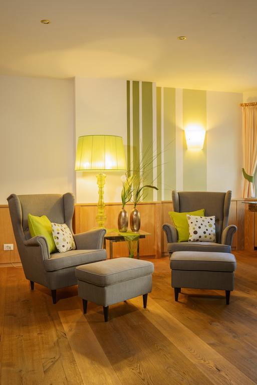 Apartmenthotel Ritterhof Suites & Breakfast Schenna Exteriör bild