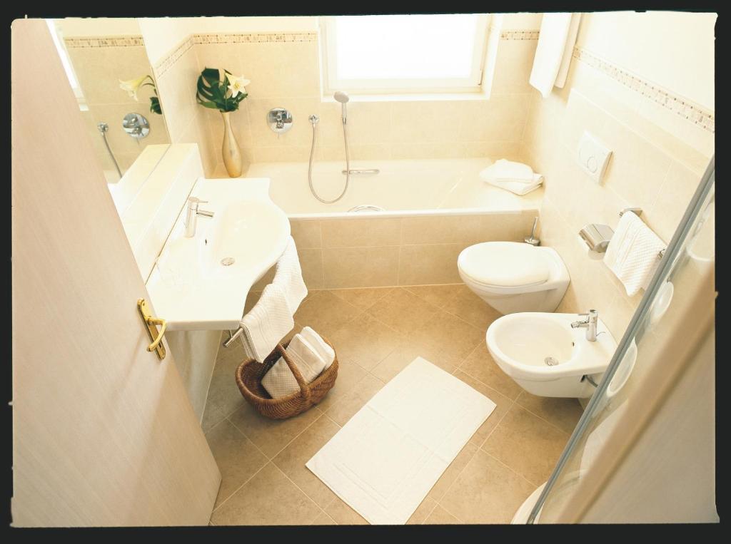 Apartmenthotel Ritterhof Suites & Breakfast Schenna Exteriör bild